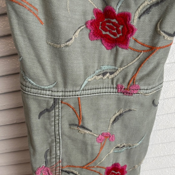 Anthropologie Y2K Style Floral Embroidered Cargo Pants Gray Pink Chic ✨ - Picture 8 of 14
